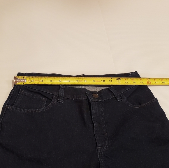 Lee Classic Fit High Rise  Straight Legs Jeans size 10 - Picture 6 of 11